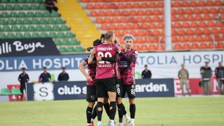 Alanyaspor sezonu galibiyetle bitirdi