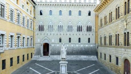 Il Monte dei Paschi batte le attese. E a Piazza Affari vola del 5 per cento