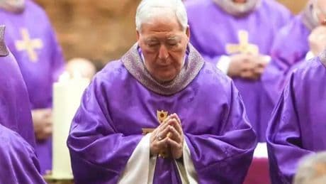 El obispo que asoció con el pecado la discapacidad pide disculpas pero Bustinduy le denuncia por "delito de odio"