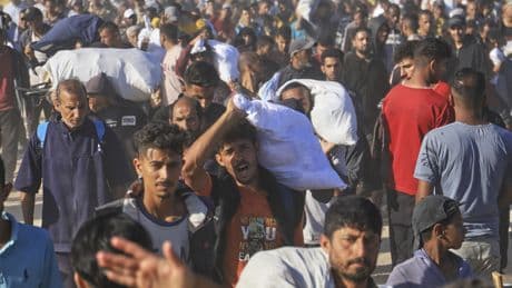 Soldados israelíes matan a dos gazatíes que se dirigían a por comida  y dejan decenas de heridos en Rafah