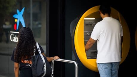 CaixaBank se lanza a por el cliente senior con una nueva gama de productos