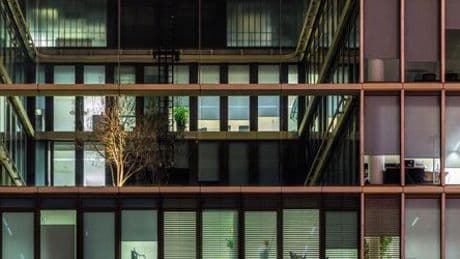 Neue Studie: 20 Prozent der Beschäftigten berichten von sexueller Belästigung im Arbeitsumfeld