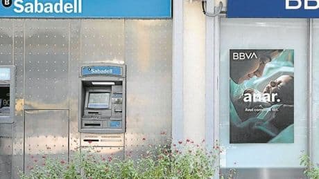 La opa de BBVA sobre el Sabadell llega a la fase crítica y eleva la presión sobre los accionistas