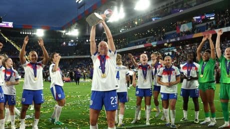 Russo abre el Balón de Oro