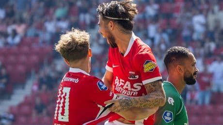 AZ begint competitie met zege op FC Groningen en kan ontspannen richting Vaduz
