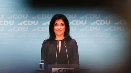 Reiche holt den letzten Ökobauer aus dem Wachkoma