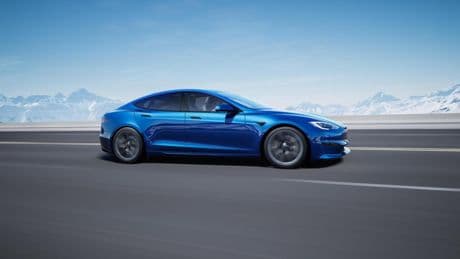 Otra demanda para Tesla: varios conductores australianos denuncian que la conducción autónoma no funciona de manera correcta