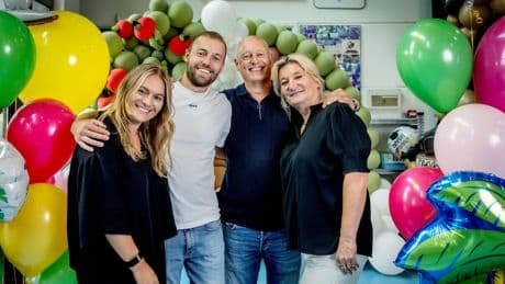 Feestwinkel van Amsterdamse familie groeit uit tot ballonnenimperium: ’Voorlopig hebben het we het nog heel goed met elkaar’