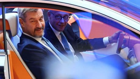 Automesse IAA: Merz vermeidet Bekenntnis zum Verbrenner