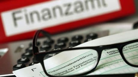 Bearbeitung der Steuererklärung - Im Osten sitzen die schnellsten Finanzämter