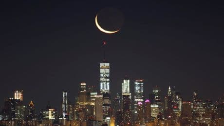 See A ‘Smiley Face’ Above As A ‘Supermoon’ Strikes: The Night Sky This Week