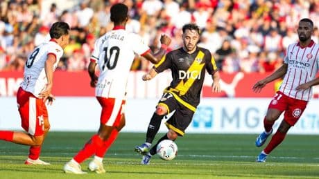 El Rayo llega a Bilbao con dos de dos fuera