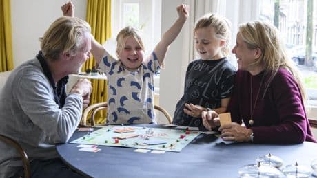 Quirine (47) en Roland (53) wonen op 290 m2 in ’stadspaleis’ in hartje Amsterdam: ’Unieke locatie met zicht op Concertgebouw’