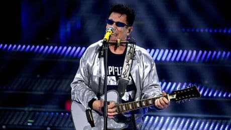 Edoardo Bennato, annullato il concerto in Sicilia per motivi di salute. I medici: «Deve riposare»
