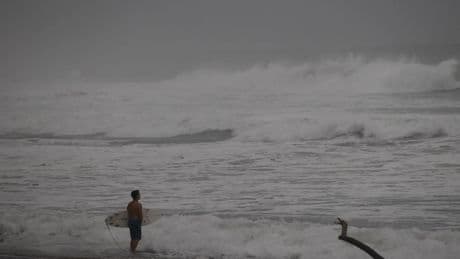 Alerta por el huracán Erin: fuertes lluvias y marejadas ponen en alerta las Bahamas y la costa este de EEUU
