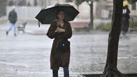 Meteorolojiden uyarı: Kuvvetli yağış ve fırtına geliyor