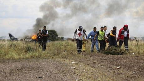 Meksika’da uçak düştü: 3 kişi hayatını kaybetti