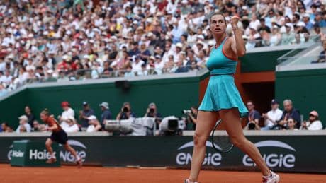 Roland-Garros : Sabalenka domine Anisimova et file en quarts