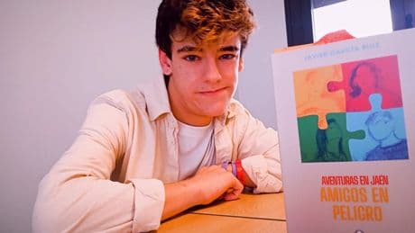 Javier García Ruiz, con parálisis cerebral y escritor: &quot;Me dicen que escriba cualquier idea que venga&quot;