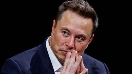 Musk: «Starlink è acceso in Iran», ma l’accesso ai satelliti non è così semplice