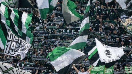 100 Borussia-Fans waren dabei: „Positiver Tenor“ beim Diskussionsabend zum Gladbacher Fahnen-Streitfall