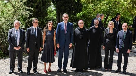 Don Felipe y Doña Letizia visitan la abadía de Montserrat para celebrar los mil años de su fundación