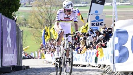 Cyclisme : sur Paris-Roubaix, Tadej Pogacar pour une victoire de légende