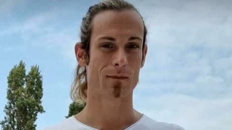Matteo Formenti, com'è morto il bagnino: il cellulare sequestrato, la fuga e il corpo ritrovato da due runner. Il sindaco: «Troppi giudizi»