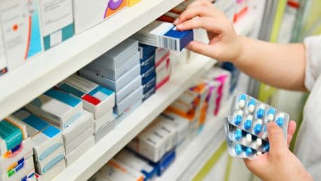 Los tres populares fármacos que ya no encontrarás en las farmacias en España: retirados por Sanidad por riesgos