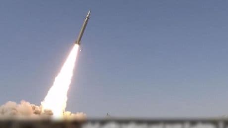 US-Stützpunkte im Visier: Iran droht mit neuer Super-Rakete im Staatsfernsehen