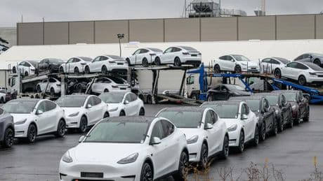 Elektromobilität: 2025 könnte für Elon Musk ein Desaster werden: Teslas Absatz bricht weiter ein