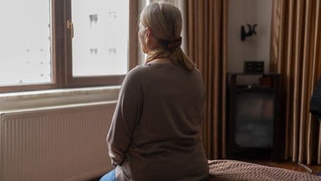 Dementia in middle-aged people is hard to recognize. Researchers found a clue that may help