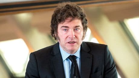 Milei ofrecerá la ciudadanía argentina a extranjeros que realicen "inversiones relevantes" en el país
