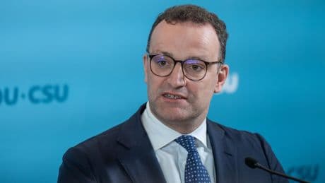620 Millionen zu viel für Corona-Masken - Geheim-Bericht belastet Jens Spahn
