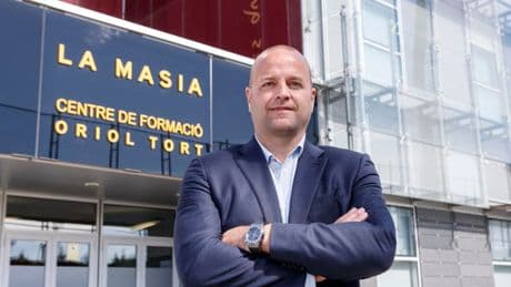 Ex-Barcelona Player Weighs In On Camp Nou Delay Chaos