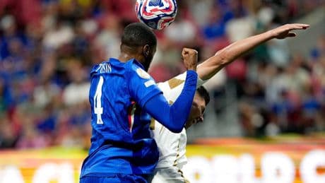 FIFA Kulüpler Dünya Kupası final maçı başladı: Chelsea ve PSG karşı karşıya