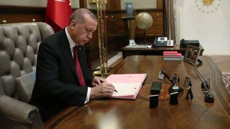 Milli Eğitim'de deprem gibi karar! Cumhurbaşkanlığı kararıyla 9 ilin milli eğitim müdürü görevden alındı! İşte yeni atamalar