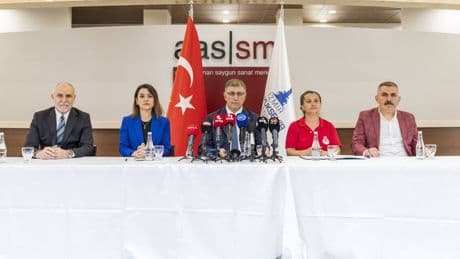 İzmir Büyükşehir Belediyesi ile İZELMAN arasında süren TİS'te imzalar atıldı