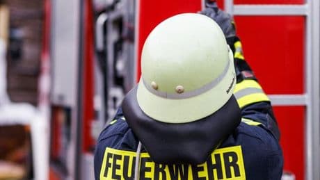 Rüsselsheim: Anwohner ignoriert Absperrung an Brandort - Festnahme