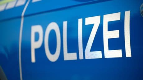 Allemagne : une voiture fonce dans la foule à Stuttgart, plusieurs personnes blessées