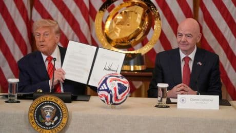 Así es el curioso trofeo del Mundial de Clubes: un mecanismo de relojería que dejó asombrado al propio Trump