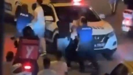 Bayrampaşa'da hatalı park gerginliği: Gözaltına alındılar