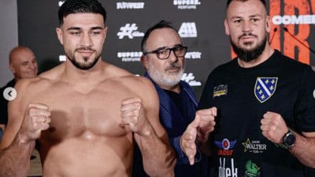 What UK time does the Tommy Fury boxing fight start tonight?