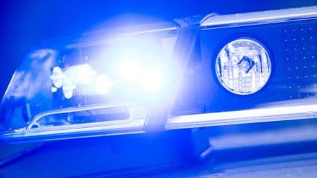 Autofahrer fährt in Kindergruppe – zwei Grundschulkinder verletzt