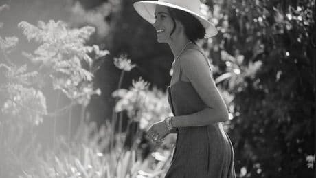 Meghan Markle sfrutta pure il compleanno per vendere il suo champagne
