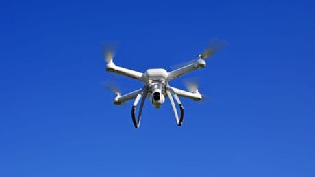El Ejército británico prueba con éxito un sistema de ondas de radiofrecuencia para 'freir' drones