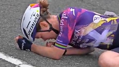 Anna van der Breggen na harde val niet meer van start in Ronde van Baskenland