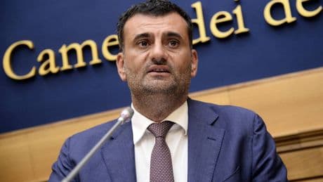 I "cacicchi" fanno esplodere il Campo largo. Alleanza in tilt in Puglia, Campania, Calabria