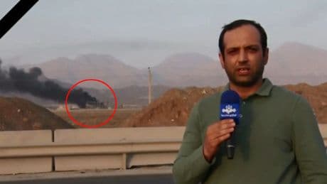 Las impactantes imágenes de la planta nuclear iraní de Natanz en llamas tras ser bombardeada
