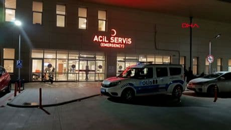 Birlikte yemek yediği müzisyen arkadaşını 7 bıçak darbesiyle yaraladı
